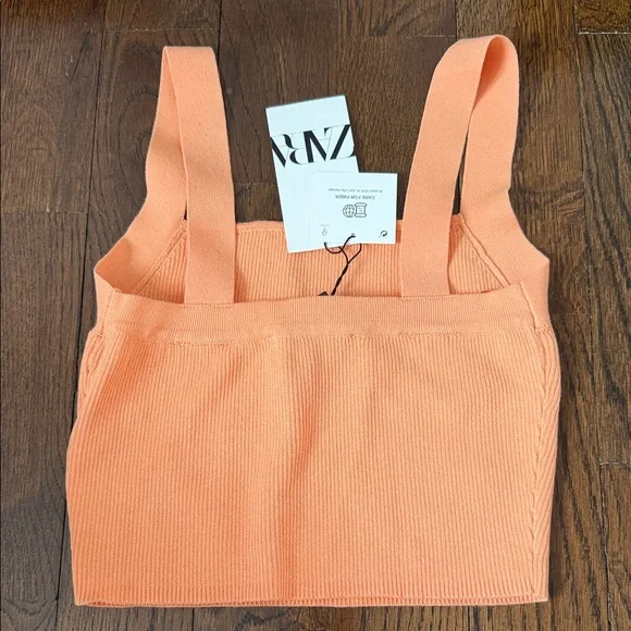 Zara Women's Peach Ribbed Crop Top - Picture 4 of 5